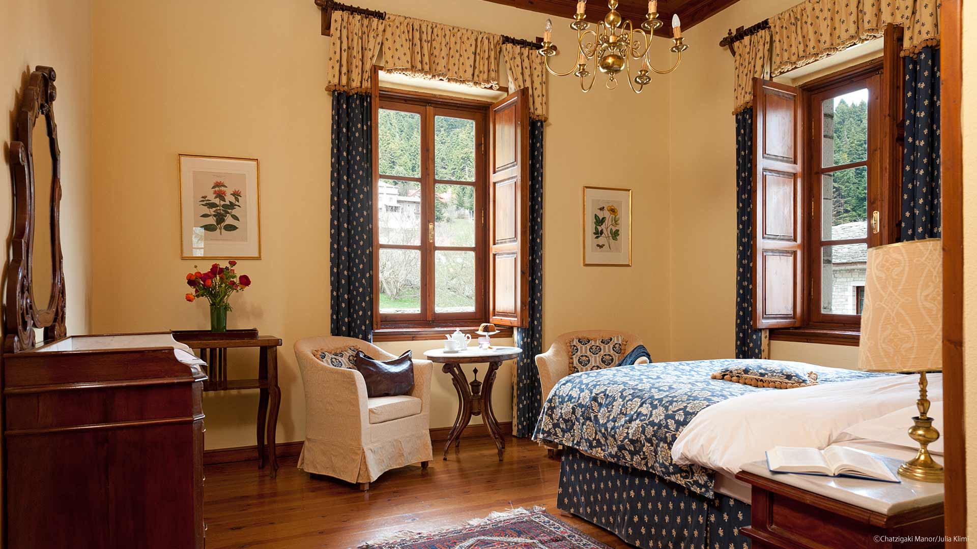 Classic rooms- Αρχοντικό Χατζηγάκη