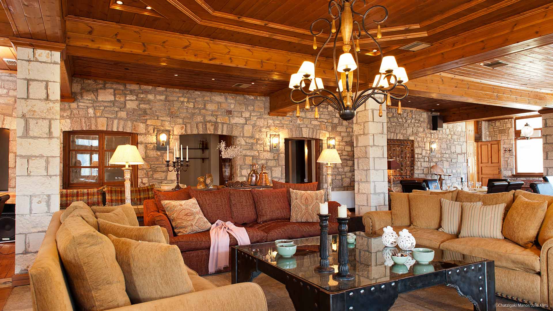 Bar Lounge στο Περτούλι