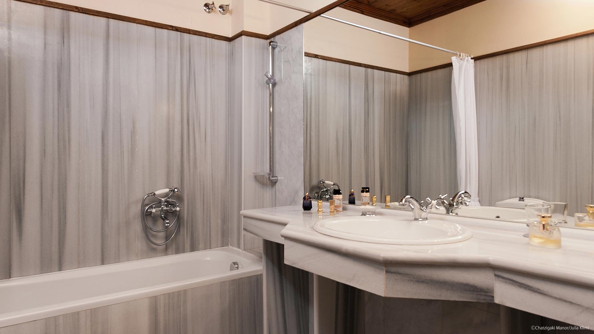 Μπάνιο σε Junior Σουίτα στο ξενοδοχείο Αρχοντικό Χατζηγάκη